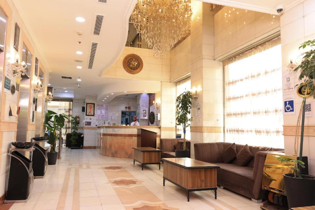 Lobby Hotel Anwar Al Zahra Madinah