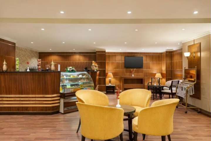 Interior Hotel Ramada Al Fauzeen